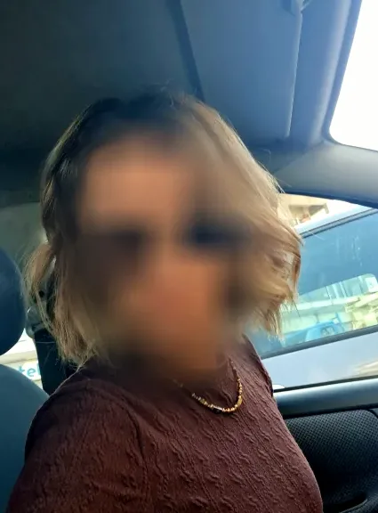 Emily, 33
