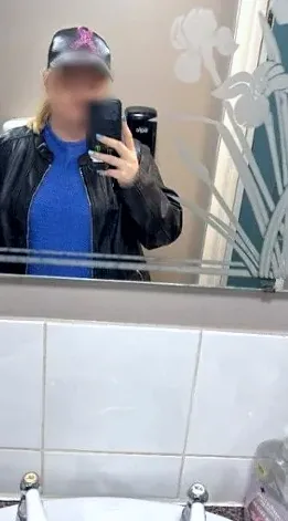 Hannah, 21