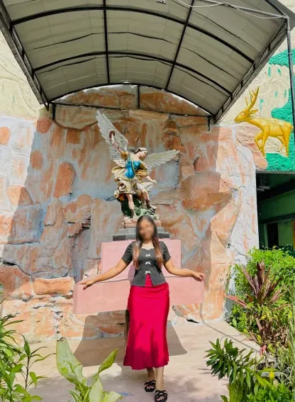 Jacqueline, 29
