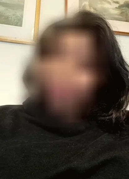 Laura, 34